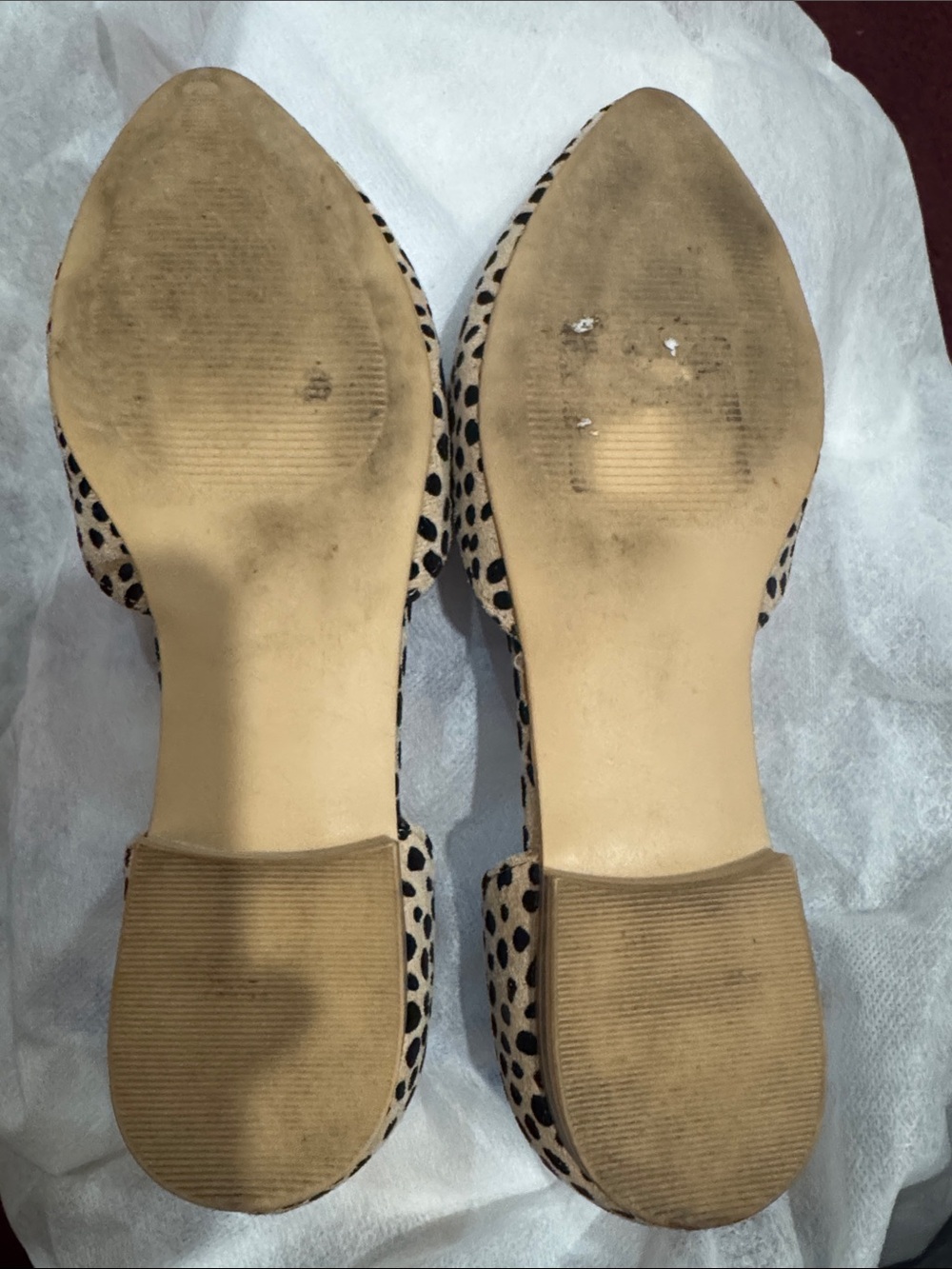 Isaac Mizrahi Beige and Black Spotted D'Orsay Flats - Picture 3 of 5